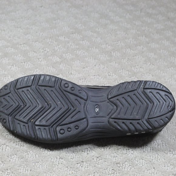 Easy Spirit Size 7.5 Black Quilted & Patent Slip On Mules - Picture 5 of 5